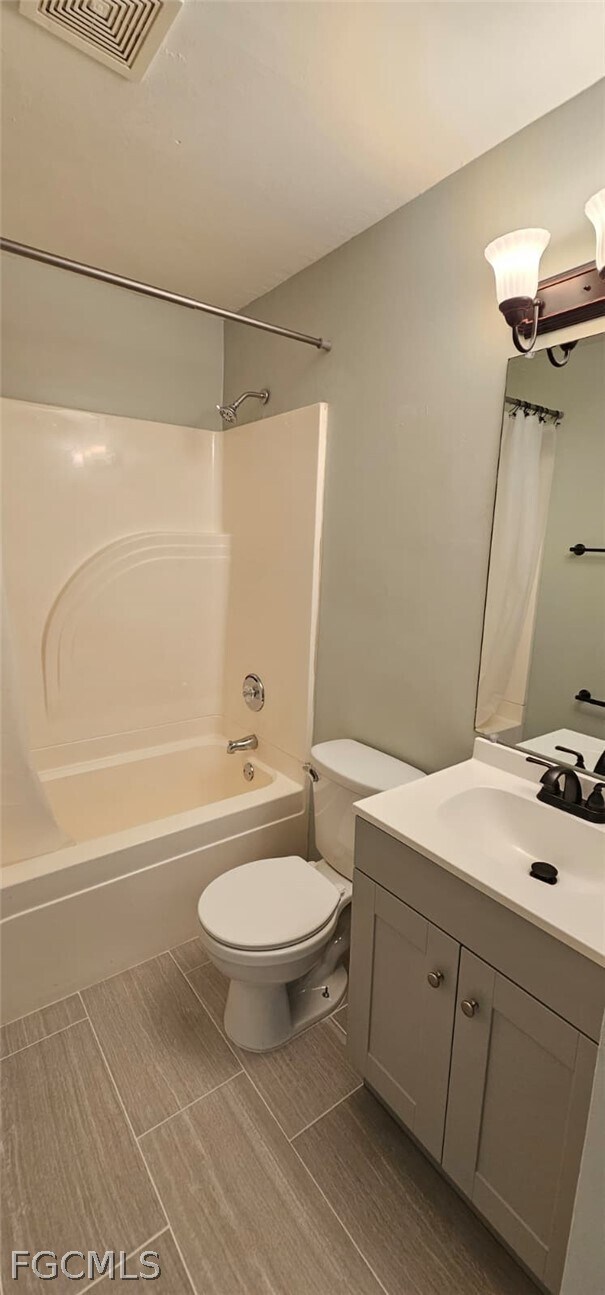 Building Photo - 510 SE 27th Terrace