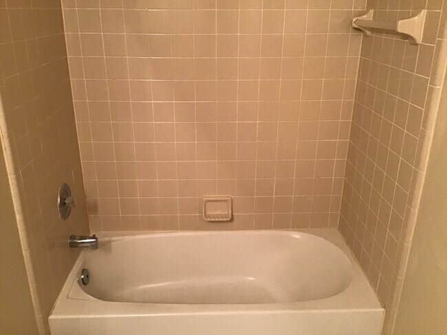 Building Photo - 3264 Fox Squirrel Dr