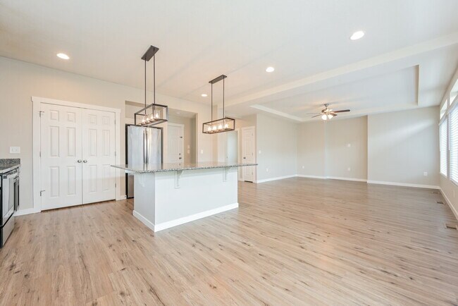 Building Photo - 17931 E 106th Pl