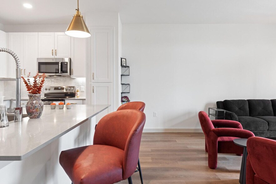 Building Photo - 1301 Leah Ave