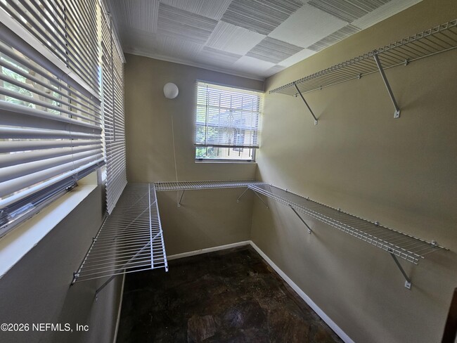 Building Photo - 444 Alder St