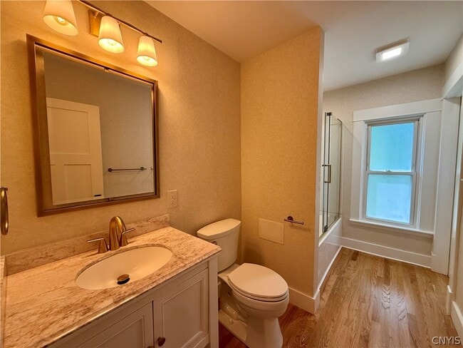 Building Photo - 11 Sanger Ave