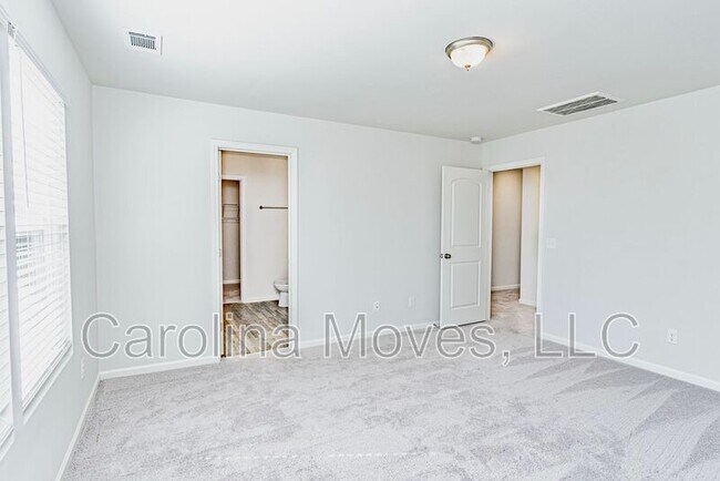 Building Photo - 638 Farmstead Trail