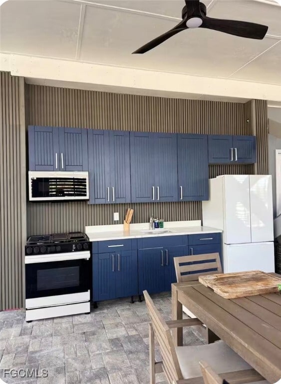 Building Photo - 10440 Yacht Basin Dr