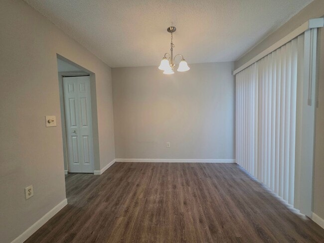 Building Photo - Beautiful 2 Bedroom 2 Bathroom Unit in Wil...