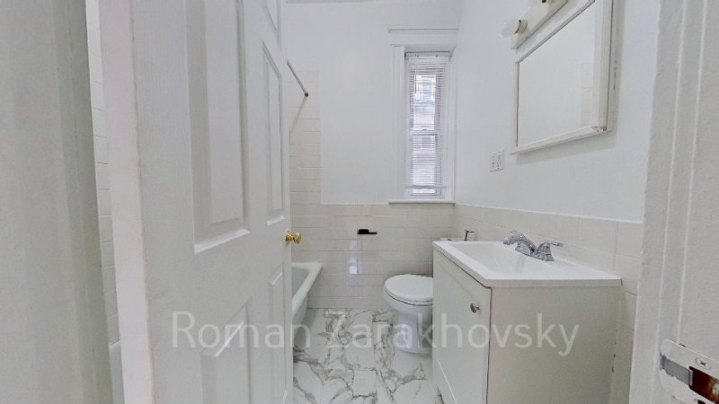 Building Photo - 10 Orkney Rd