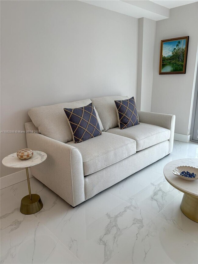 Building Photo - 5701 Collins Ave