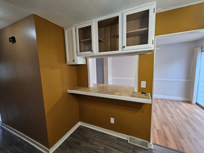 Building Photo - 6094 Andover Blvd