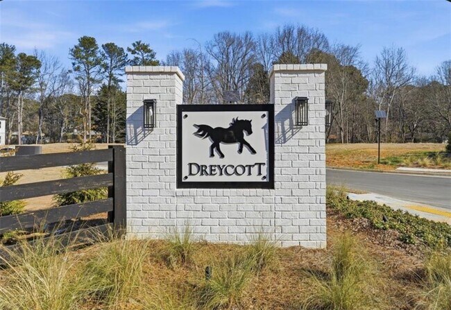 Building Photo - 2145 The Ln NE