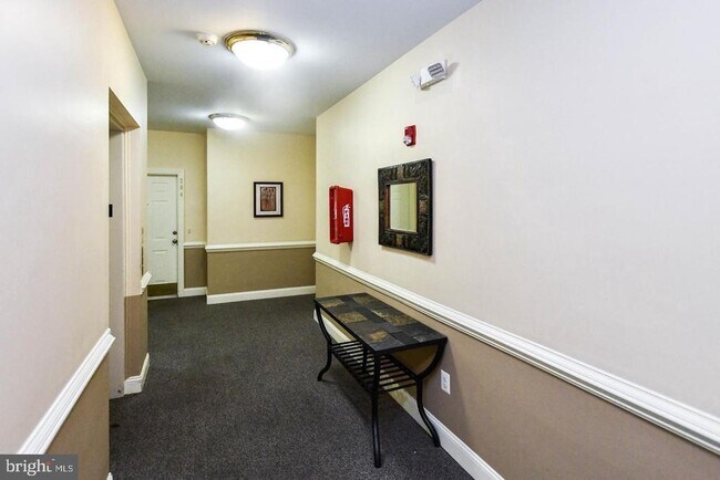 Building Photo - 15616 Everglade Ln