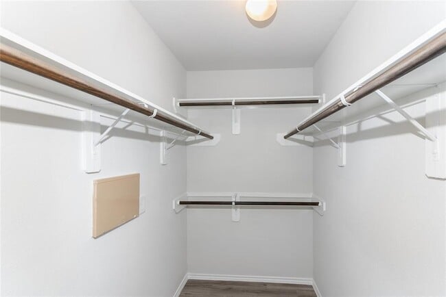 Building Photo - 17103 Andrew Nook Ln