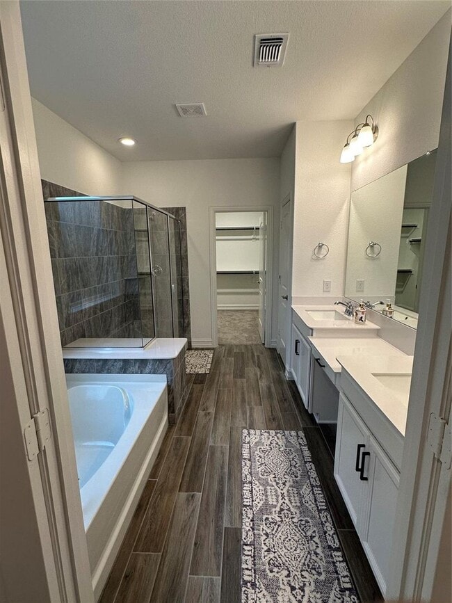 Building Photo - Spacious Aubrey Home Offering Style, Locat...