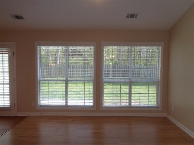 Building Photo - 4620 English Oaks Ln NW