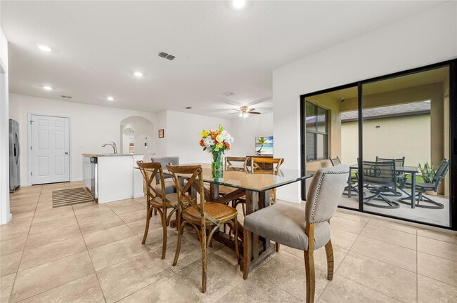 Building Photo - 6295 NW Regent St