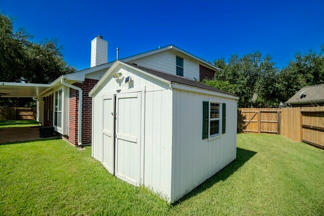 Building Photo - 1123 Woodley Bend