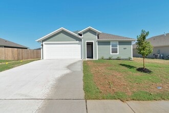 Building Photo - Brand-New 3 Bedroom Home in Prairie Grove!...