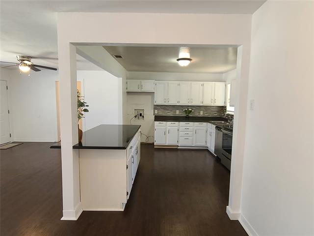 Building Photo - 2306 Healey Dr