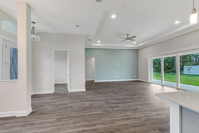 Building Photo - 5 Eastvue Pl