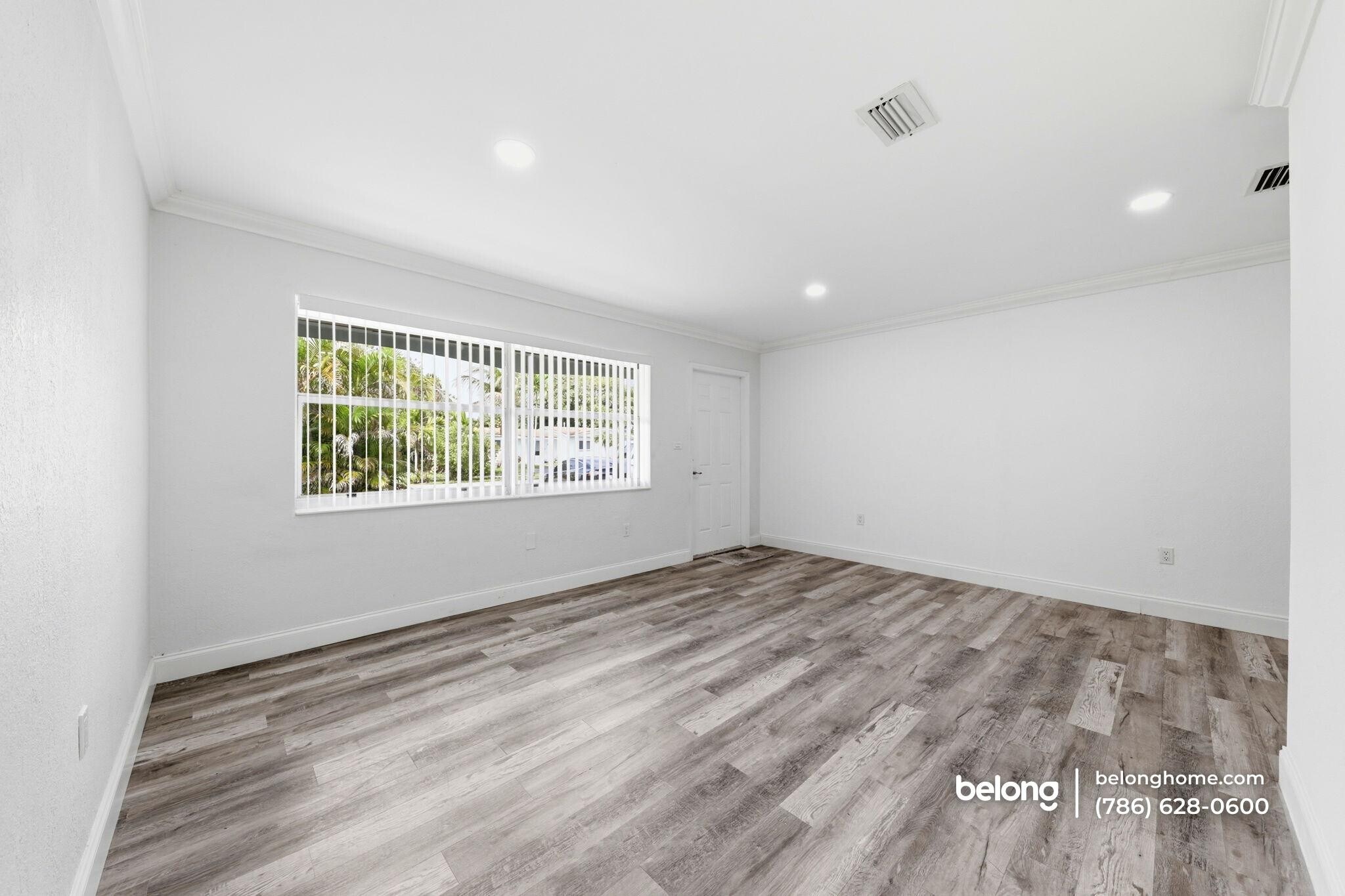 Building Photo - 980 NW 200th Terrace