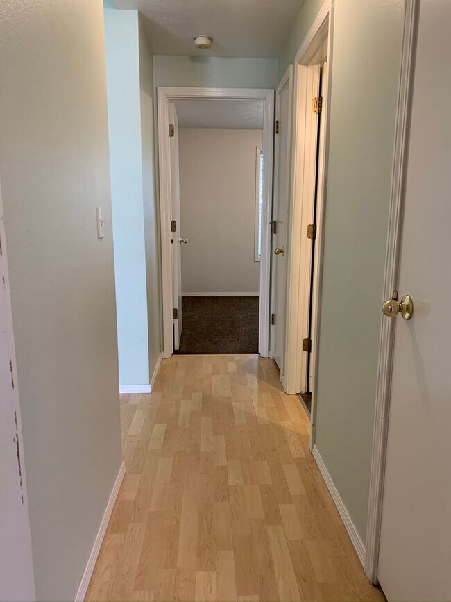 Building Photo - Charming 3 bed 2 bath home in a quiet Boise Neighborhood just off Glenwood and Hill Rd.
