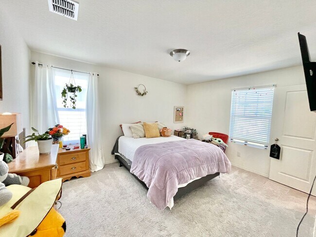 Building Photo - 4931 Jovian-