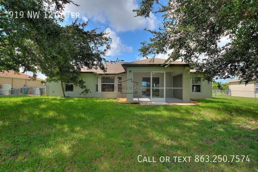 Building Photo - 919 NW 12th Terrace