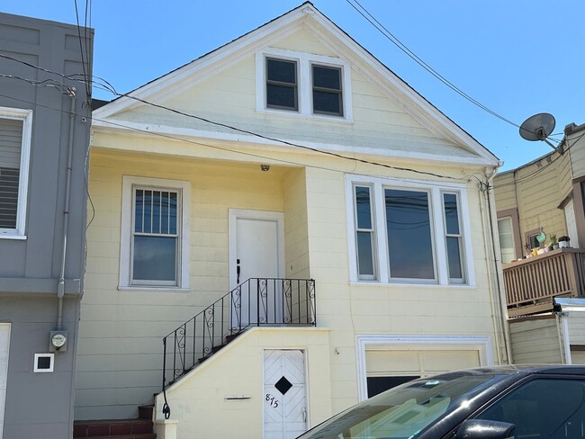 Building Photo - Epic REA - Expansive 2BD/ 1BA with Huge Garage in the Outer Mission