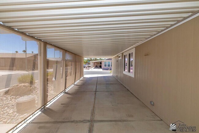 Building Photo - 5584 E 34th Pl