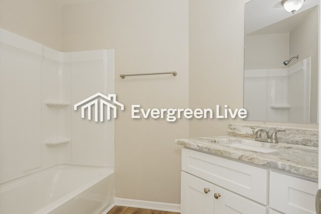 Building Photo - 2969 Ruskin St