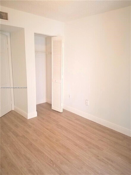 Building Photo - 1280 S Alhambra Cir