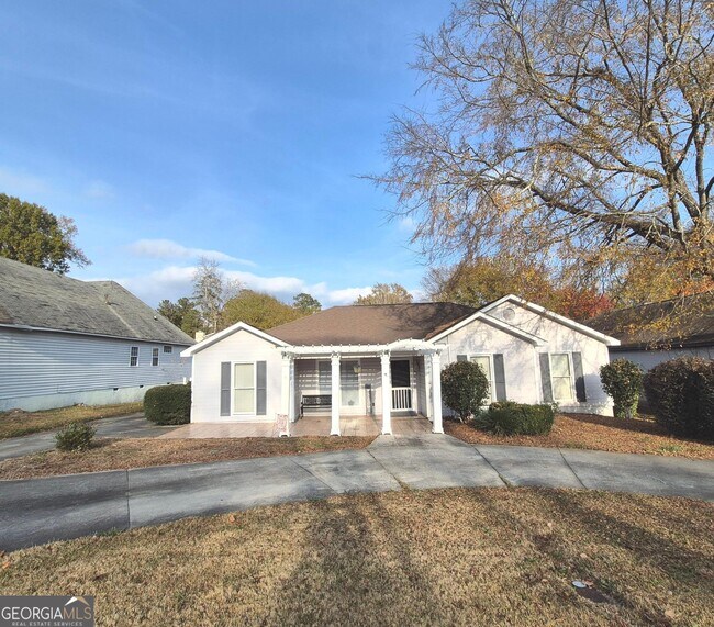 Primary Photo - 199 Autumn Trace Ct