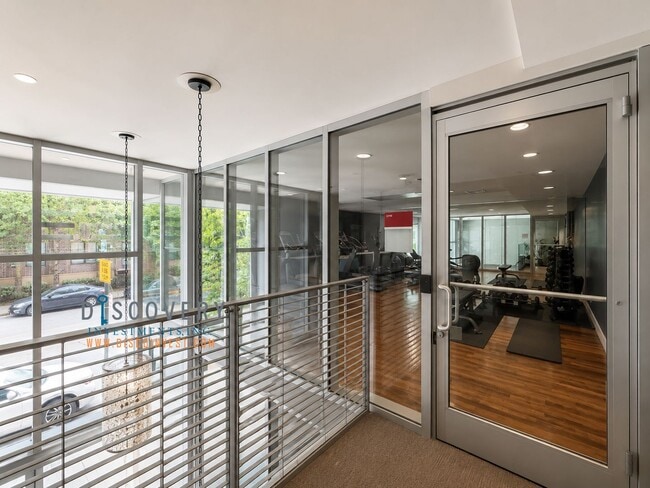 Building Photo - Uptown Place One Bedroom Condominium