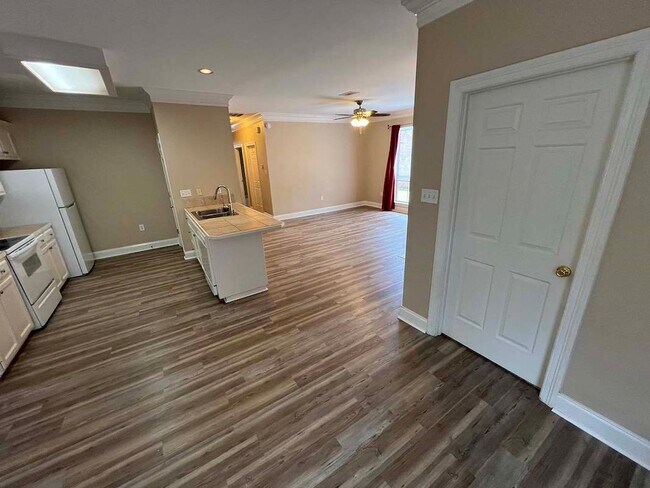 Building Photo - Beautiful 3BR Home in Sought-After Beau Pré off River Rd – Open Floor Plan & Fenced Yard!