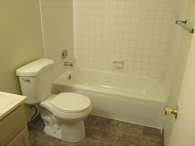 Building Photo - 2455 Astrozon Cir