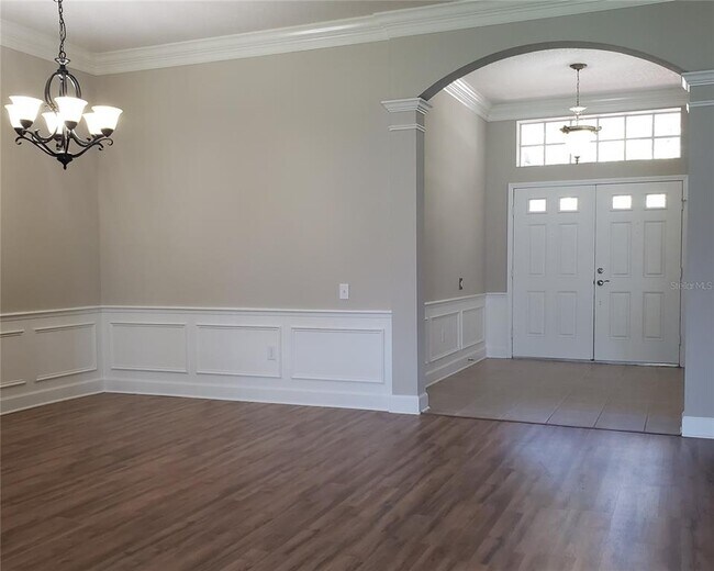 Building Photo - 25638 Ferdinand Ct