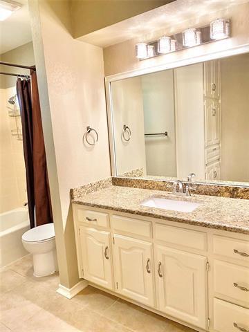 Building Photo - 2300 Alicia Ct