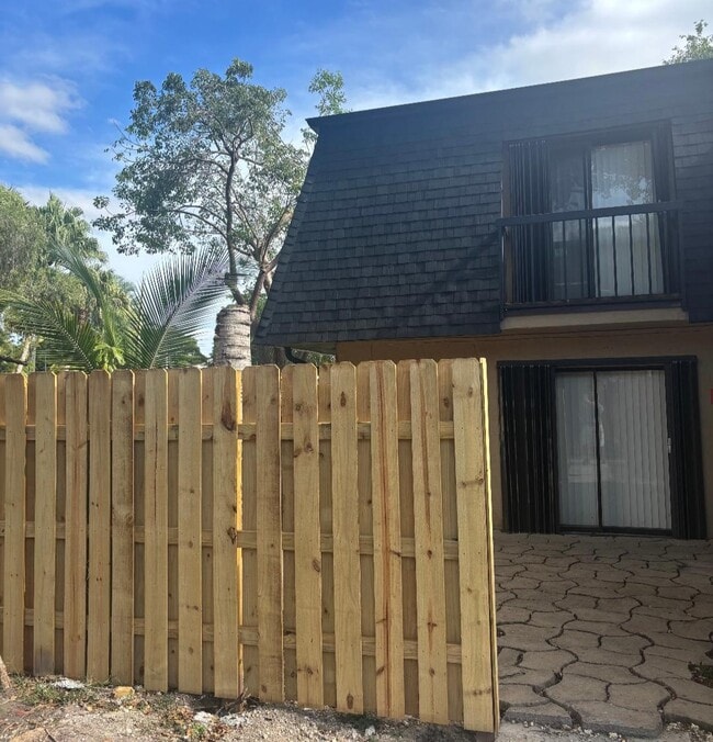 Building Photo - 13989 SW 94th Cir Ln