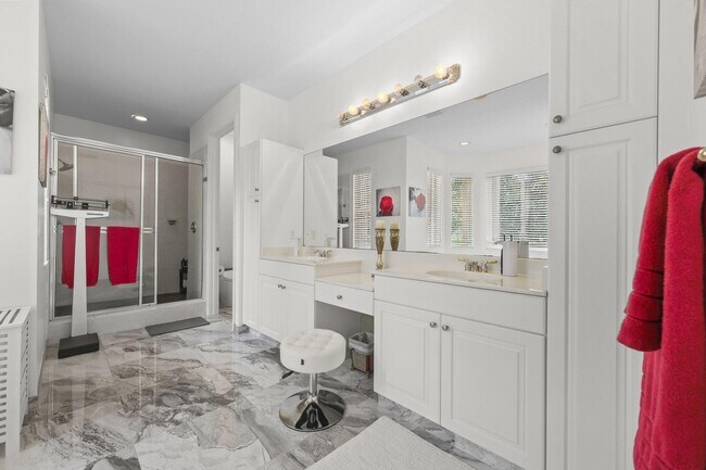 Building Photo - 4461 Mariners Cove Dr