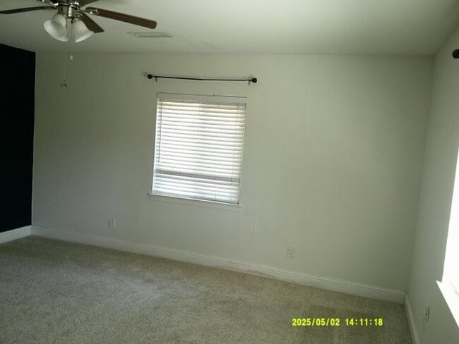 Building Photo - 3 N College St