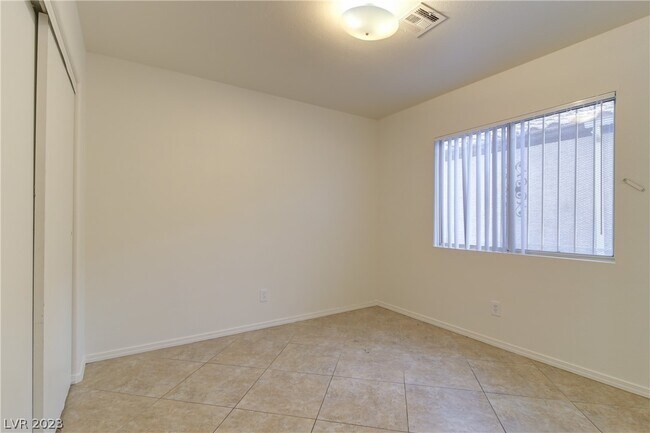 Building Photo - 4017 Hidden Oasis Ct
