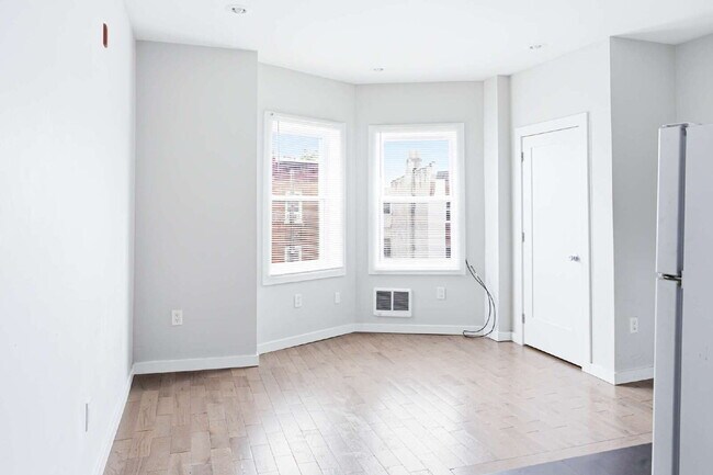 Building Photo - Studio Apartment for Rent- Prime West Philadelphia Location!