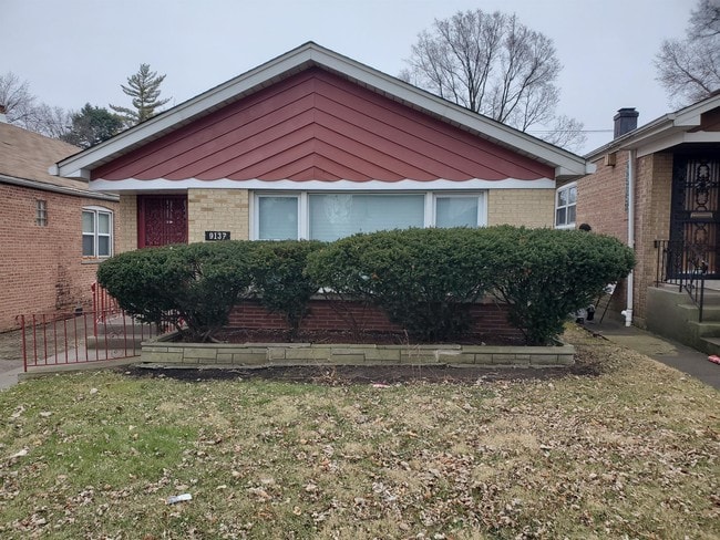 Primary Photo - 9137 S Luella Ave