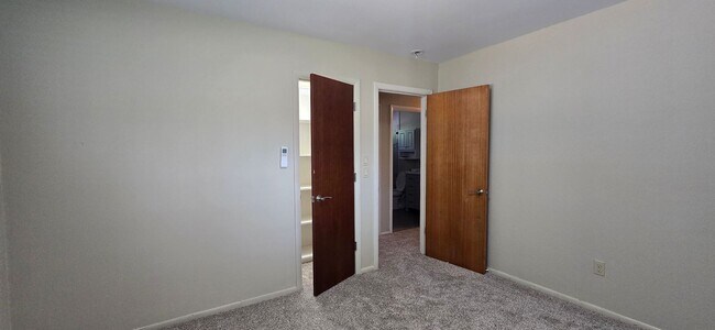 Building Photo - 2120 Coleman Ave NW