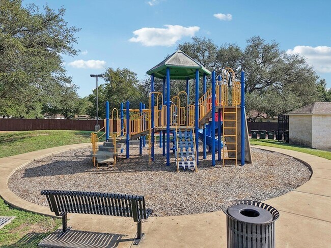 Building Photo - 1132 Pine Portage Loop