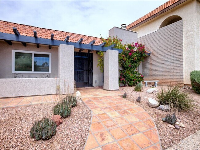 Building Photo - Scenic Living at Dorado Golf Course; 3 Bedroom 2 Bathroom