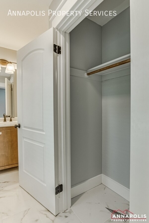 Building Photo - 11 Spa Creek Landing