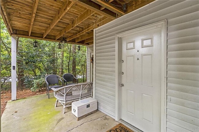 Building Photo - 6800 Glenridge Dr