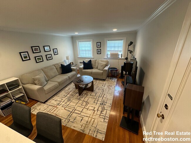 Building Photo - 67 Wyman St