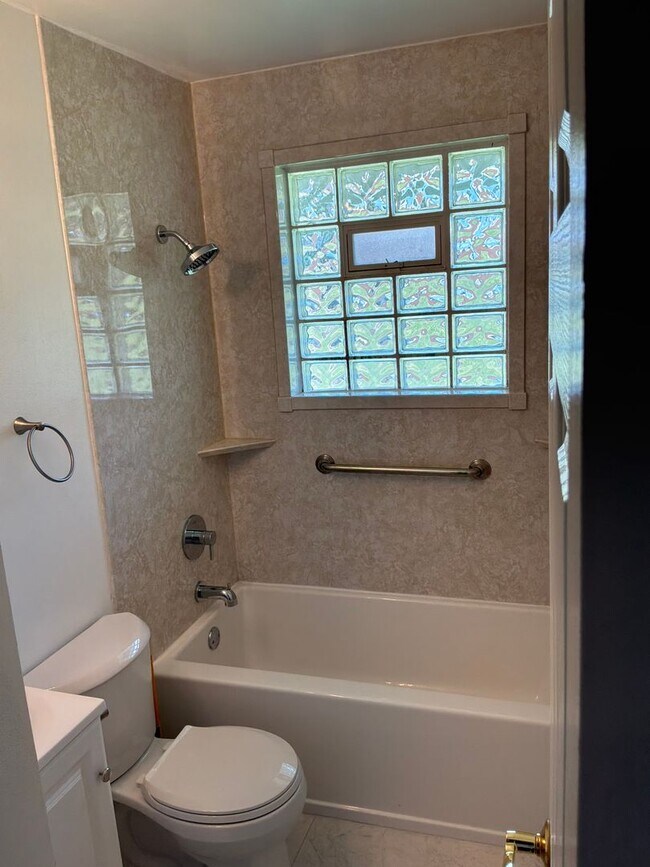 Building Photo - 6306 Treeridge Trail
