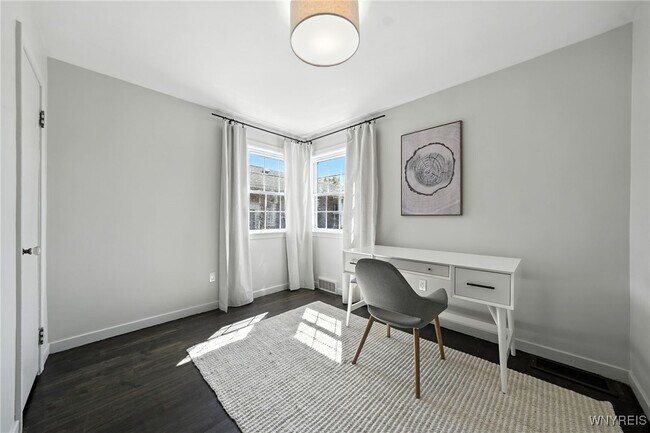 Building Photo - 179 Cortland Ave